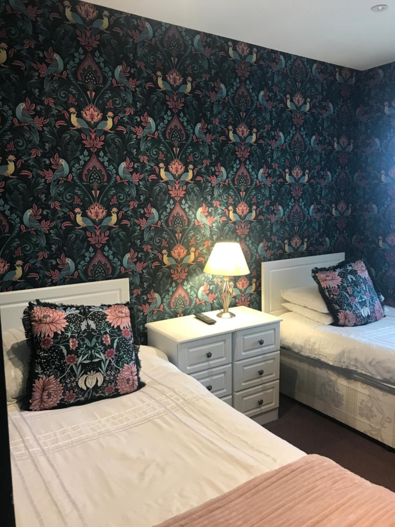Acacia Villas Guest House Guildford Kültér fotó